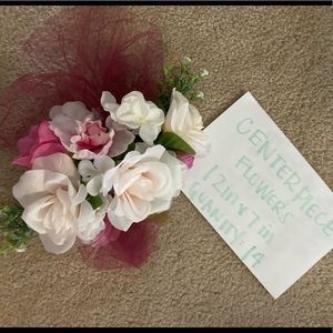 Centerpiece flowers, wedding-pink, white and green